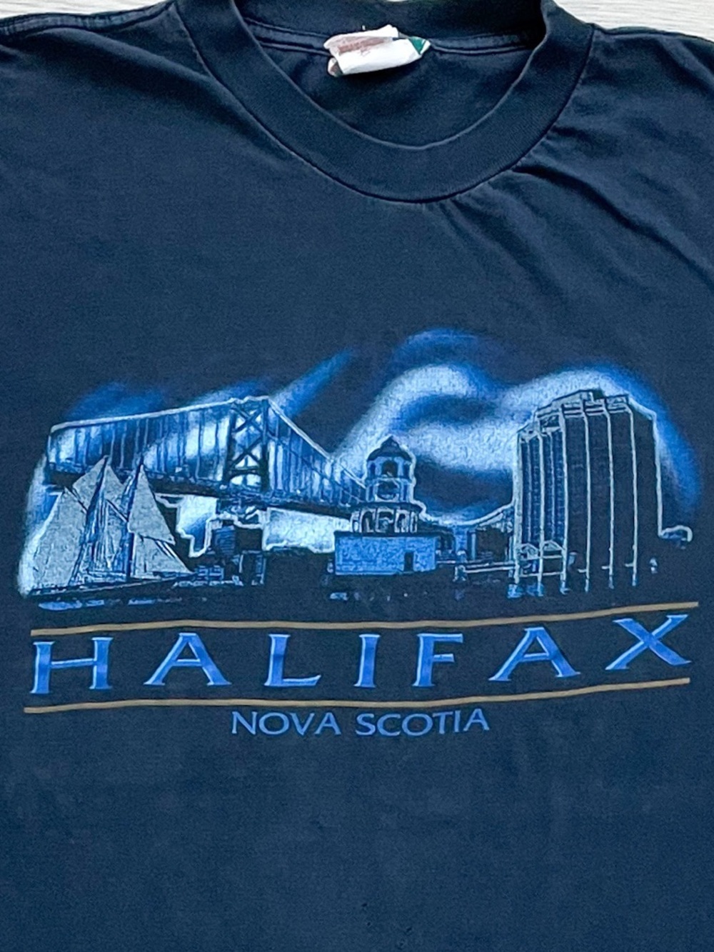 Vtg 90s Halifax Skyline Tee 25x27 Thrashed Quality Goods Made in Canada XL - Picture 5 of 9